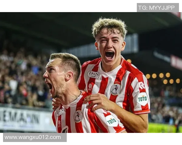 前进之鹰与鹿斯巴达的激烈对决谁能在赛场上笑到最后