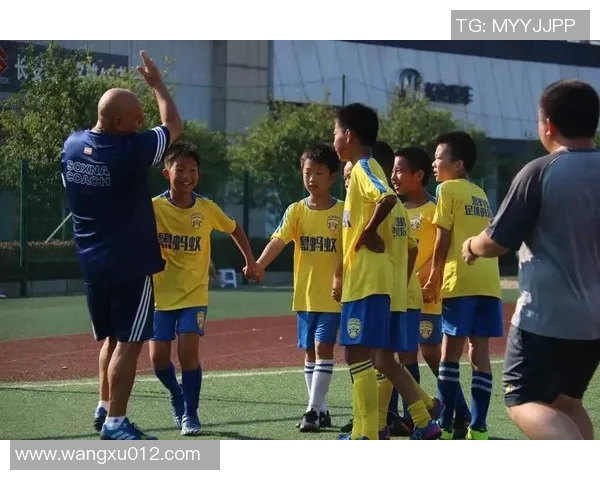 恒大与幸福的精彩对决录像回顾见证足球激情与梦想的碰撞