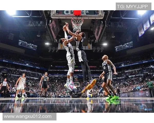 文班亚马首场比赛表现亮眼五次盖帽并隔扣字母哥引发热烈讨论