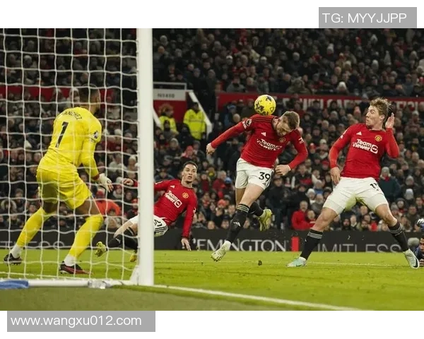 曼联与曼城在美国热身赛中激烈对抗展现英超豪门风采