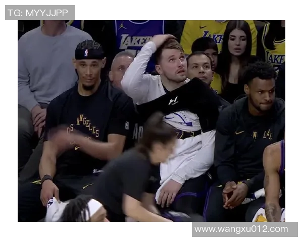 湖人队与活塞队加时赛激战回顾球迷心潮澎湃的精彩瞬间 湖人队与活塞队加时赛激战回顾球迷心潮澎湃的精彩瞬间