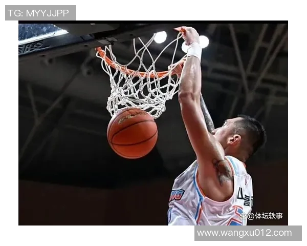 陈林坚:从青涩少年到篮球场上的耀眼明星之路 陈林坚:从青涩少年到篮球场上的耀眼明星之路