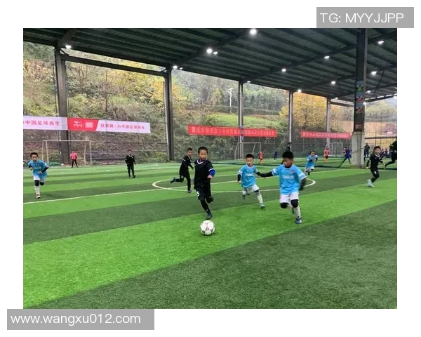 重庆足球队选拔赛特别报道：从青涩到成熟的成长之路与奋斗历程