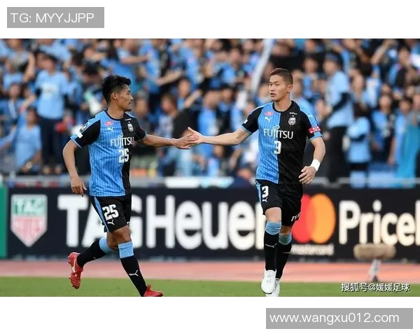 京都球队对决冈山绿鸡展现精彩足球盛宴引发球迷热情期待