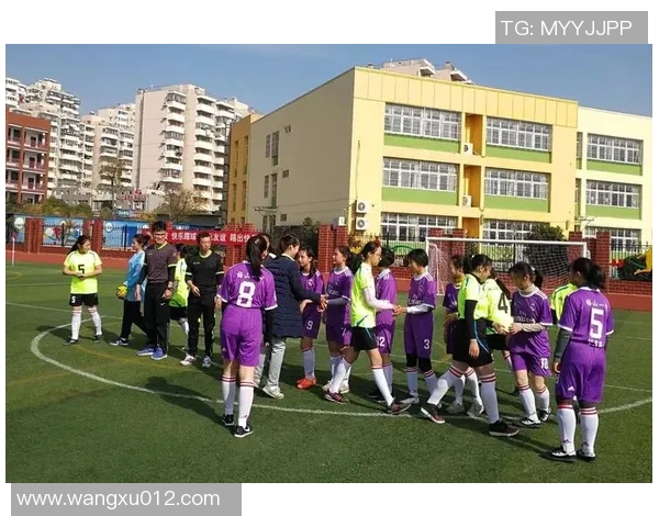 女足与男足U9对抗赛精彩回顾展现青少年足球的无限可能性